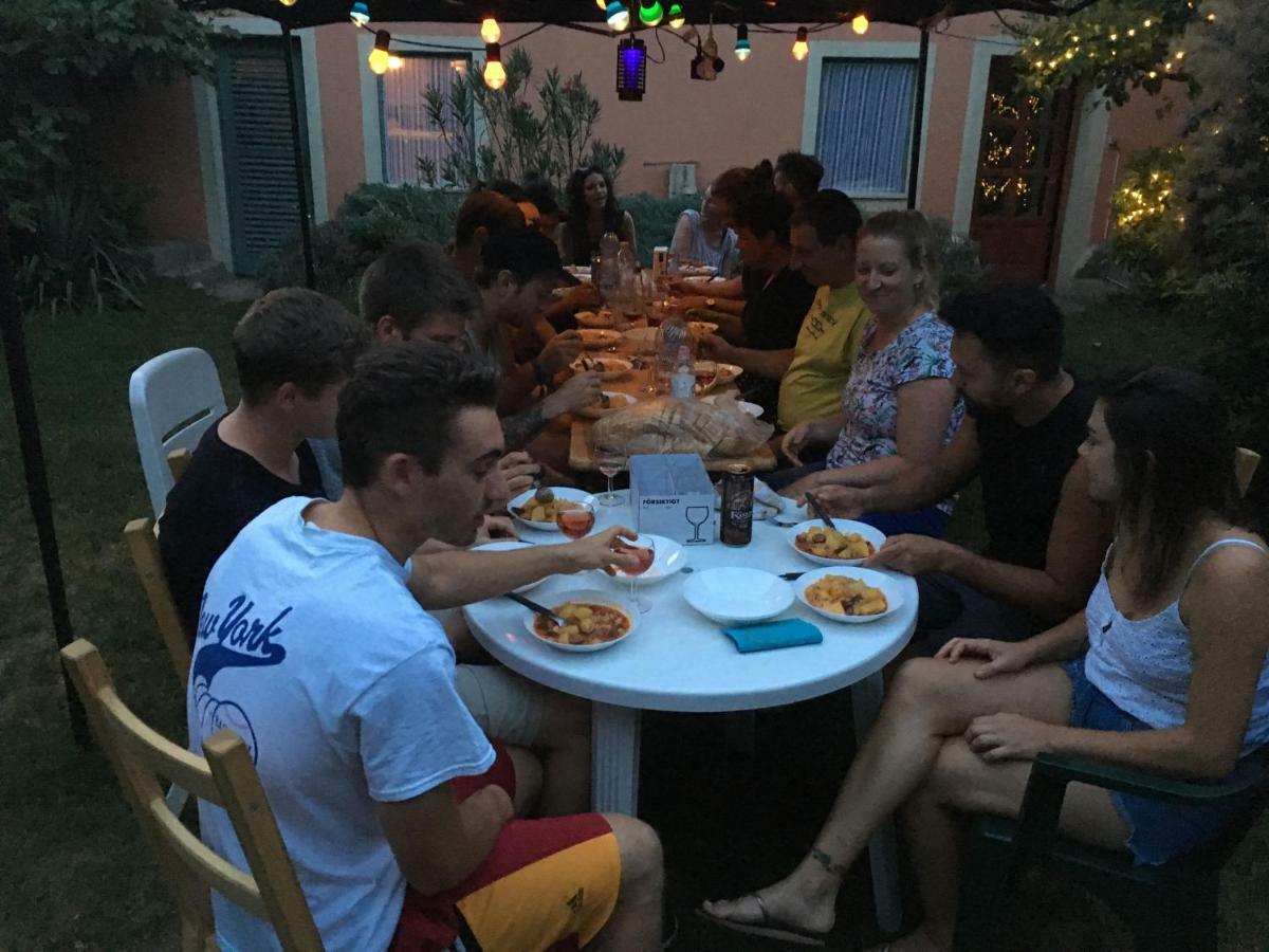Budapest Garden Hostel Екстер'єр фото